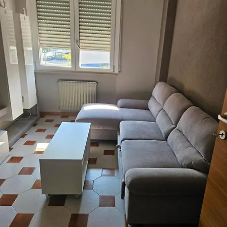 Apartamento Vicino Lo Stadio Con Garage Placência