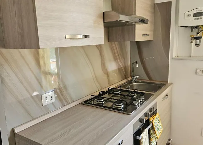 Vicino Lo Stadio Con Garage * Piacenza