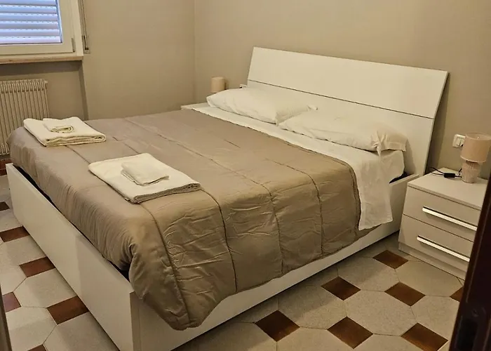 Vicino Lo Stadio Con Garage Appartement